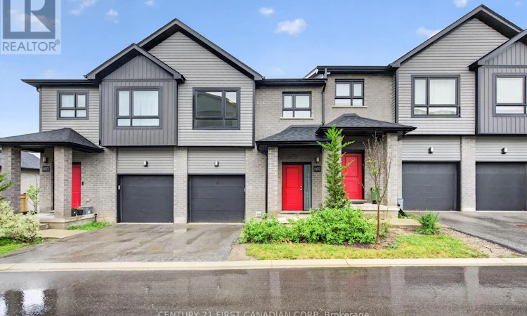 9-807 Kleinburg Drive