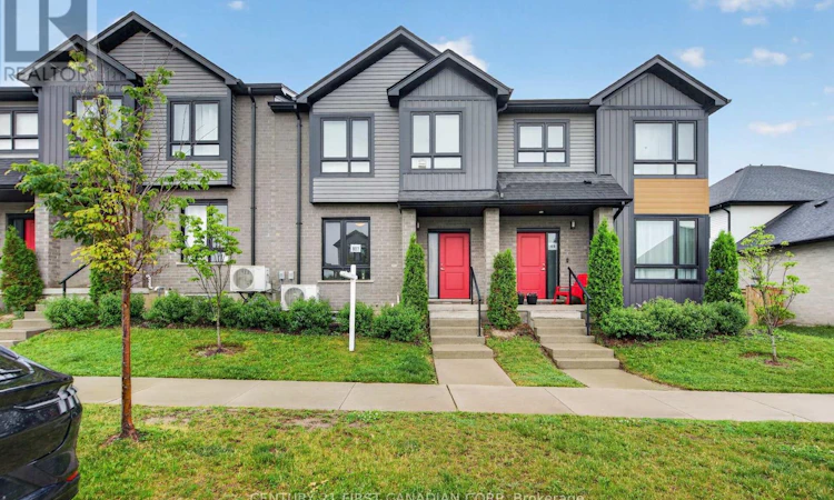 9-807 Kleinburg Drive