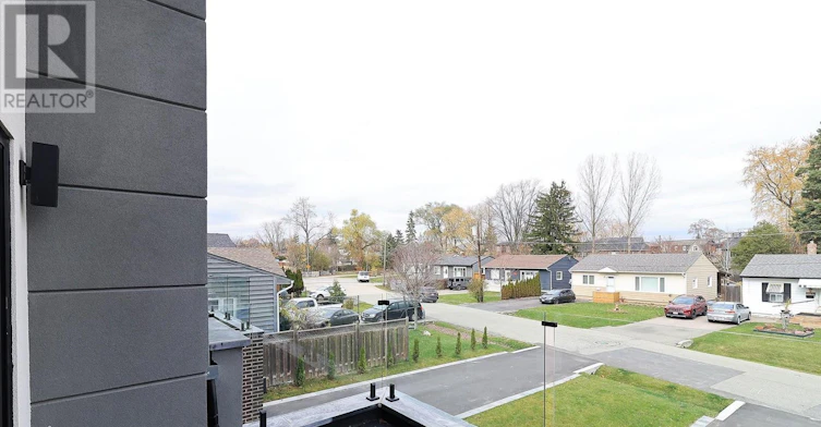 MAIN-1046 Roosevelt Road, Mississauga, ON, L5G 3Y8 - 6