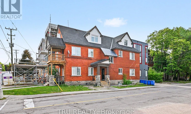 351 Friel Street