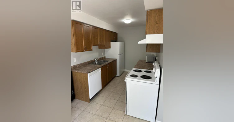71 Sydenham Wells, Barrie, ON, L4M 6R5 - 4