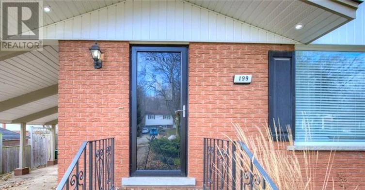 199 Dixie Crescent, Waterloo, ON, N2J 3K9 - 2