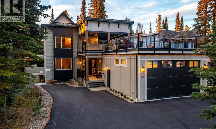1 & 2-440 Monashee Road