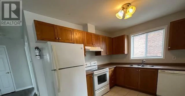 22 Larkin Drive, Barrie, ON, L4M 7A9 - 5