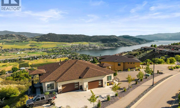 1-7716 Okanagan Hills Boulevard