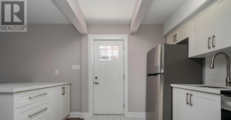LOWER-208 Giltspur Drive, Toronto, ON, M3L 1N5 - 3