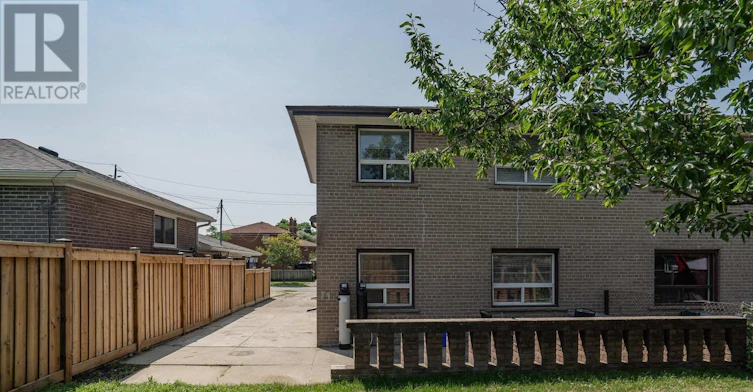 LOWER-208 Giltspur Drive, Toronto, ON, M3L 1N5 - 22