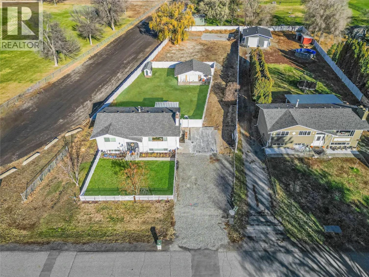 5764 Todd Hill Crescent, Kamloops, BC, V2C 4X8 - 3