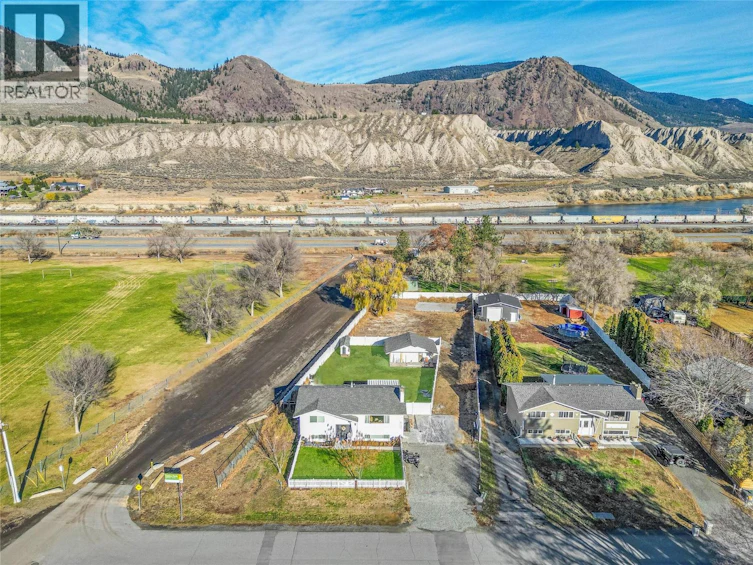 5764 Todd Hill Crescent, Kamloops, BC, V2C 4X8 - 2