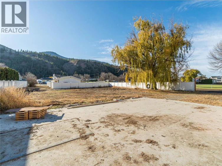 5764 Todd Hill Crescent, Kamloops, BC, V2C 4X8 - 18