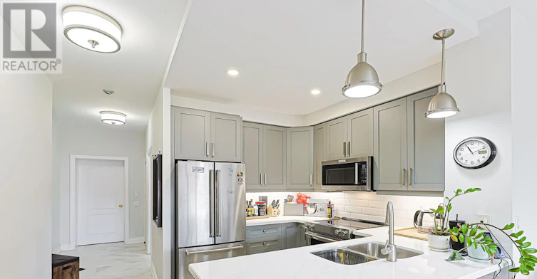 610-555 Yonge Street, Toronto, ON, M4Y 1Y7 - 6