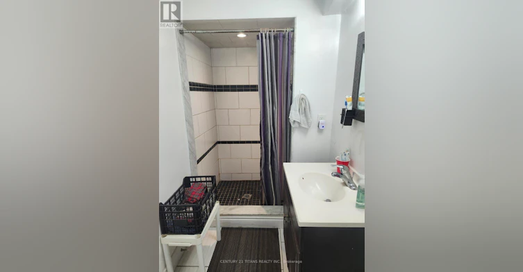 56 Barnes Drive, Ajax, ON, L1S 5G5 - 4