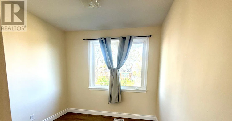 MAIN-1298 Minden Street, Oshawa, ON, L1J 3R4 - 6