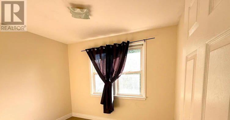 MAIN-1298 Minden Street, Oshawa, ON, L1J 3R4 - 5