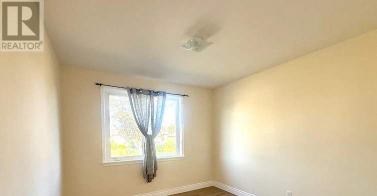 MAIN-1298 Minden Street, Oshawa, ON, L1J 3R4 - 7