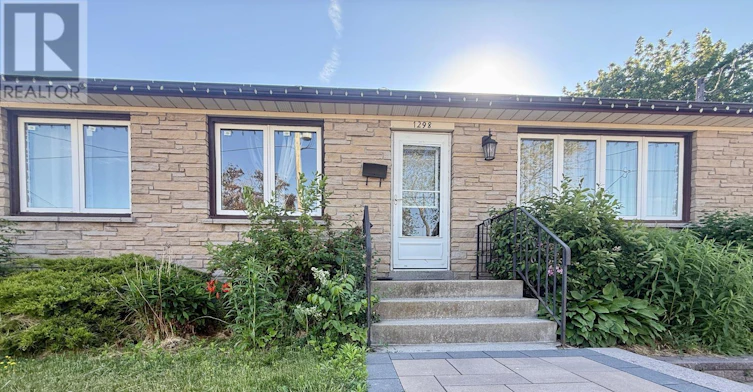 MAIN-1298 Minden Street, Oshawa, ON, L1J 3R4 - 2