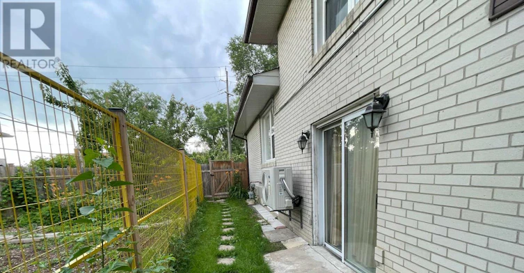 W/O BASEMENT-239 Crestwood Road, Vaughan, ON, L4J 1A8 - 16