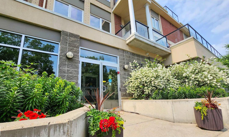 207-9750 94 Street NW