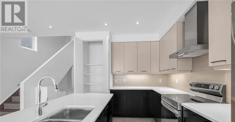 254 Shuttleworth Drive, Ottawa, ON, K1T 0T4 - 10