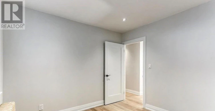 2-237 Lakeshore Road E, Mississauga, ON, L5G 1G8 - 11