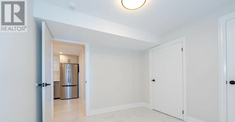 B-31 Mariposa Avenue, Toronto, ON, M6N 4A1 - 4