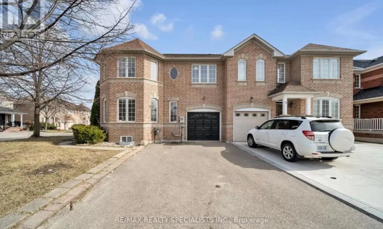31 Bramcedar Crescent