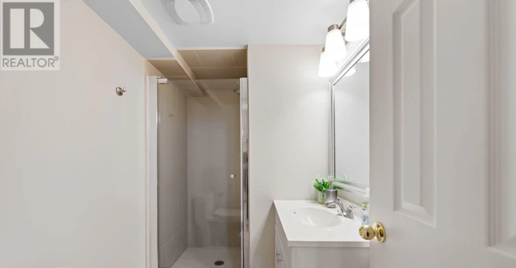 66 Carrier Crescent, Vaughan, ON, L6A 0T8 - 7