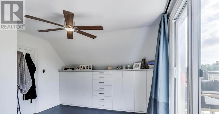 UPPER 2ND/3RD-27 St Johns Road, Toronto, ON, M6P 1T7 - 32