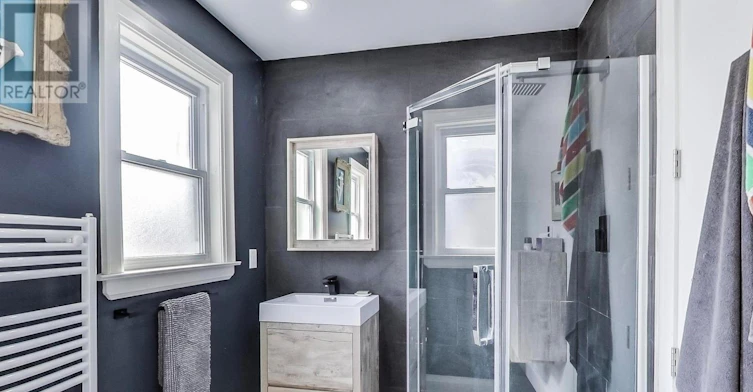 UPPER 2ND/3RD-27 St Johns Road, Toronto, ON, M6P 1T7 - 23