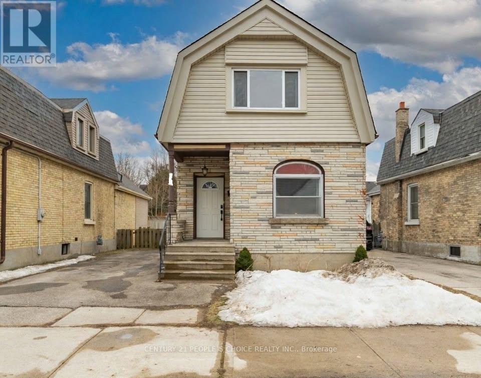 28 Mount Pleasant Avenue, London, ON, N6H 1C9