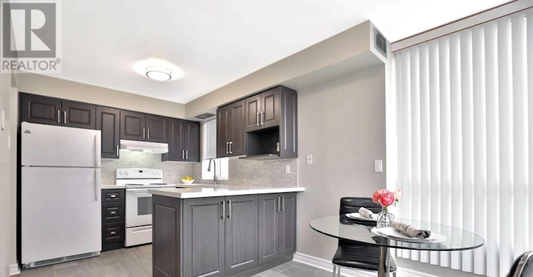 507-2470 Eglinton Avenue, Toronto, ON, M6M 5E7 - 5
