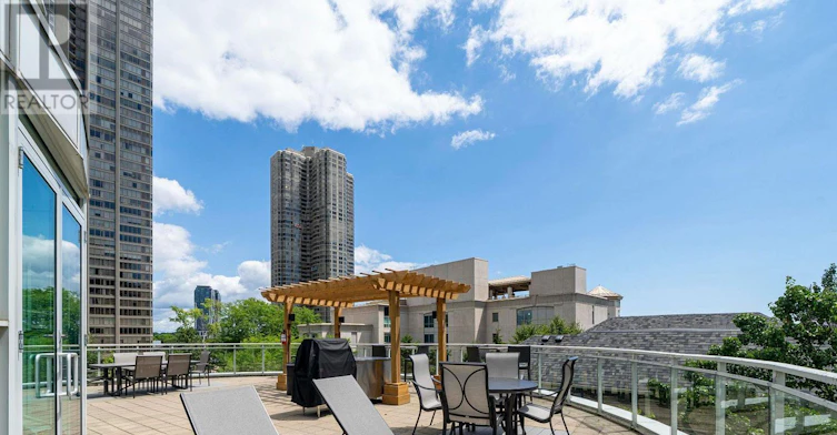 205-2067 Lake Shore Boulevard W, Toronto, ON, M8V 4B8 - 18