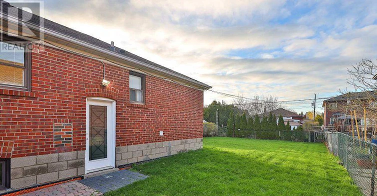BASEMENT-136 Regina Avenue, Toronto, ON, M6A 1R7 - 14