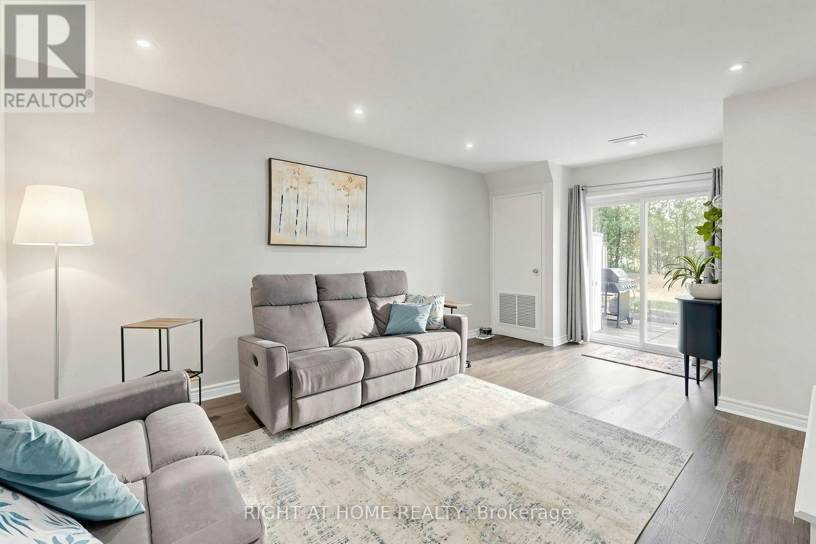 172-2001 Bonnymede Drive, Mississauga, ON, L5J 4H8