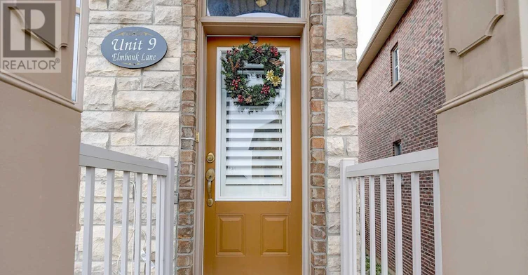9-2410 Woodstock Trail, Oakville, ON, L6M 0L3 - 2