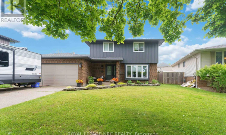 9 Woodgarden Court