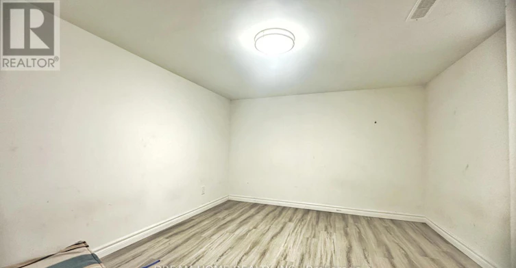 BASEMENT A-1018 Kennedy Road, Toronto, ON, M1K 2E8 - 3