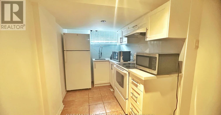 BM B-83 Cornwallis Drive, Toronto, ON, M1P 1H6 - 2