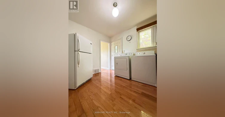MAIN-256 Patricia Avenue, Toronto, ON, M2M 1J8 - 5