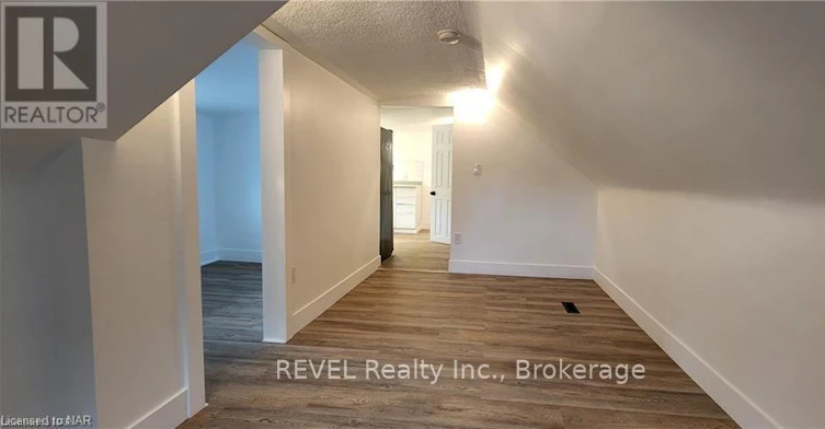 UPPER-5 Linwood Street, St. Catharines, ON, L2R 1H2 - 5