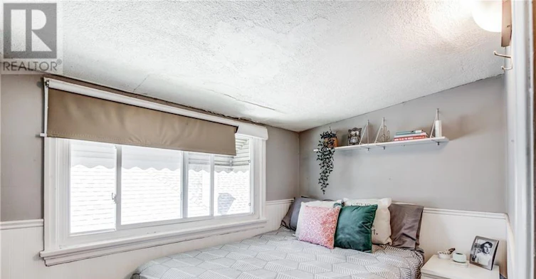 UPPER-5 Linwood Street, St. Catharines, ON, L2R 1H2 - 6