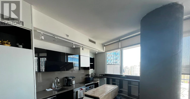 1202-125 Peter Street, Toronto, ON, M5V 0M2 - 4