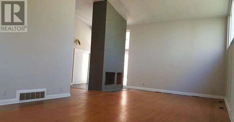 63 Banbury Road, Toronto, ON, M3B 2K9 - 4