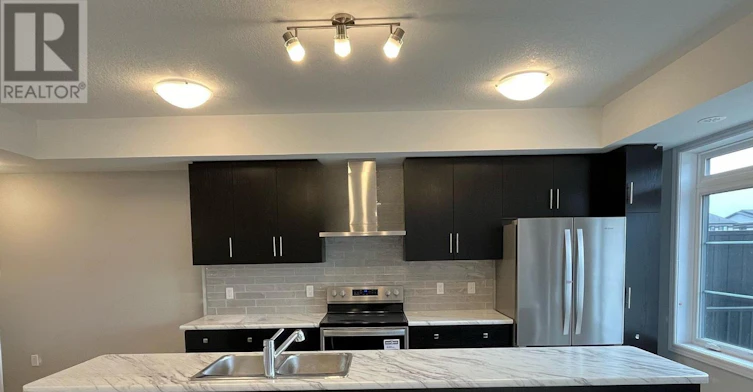 8 Lomond Lane, Kitchener, ON, N2R 0T6 - 4