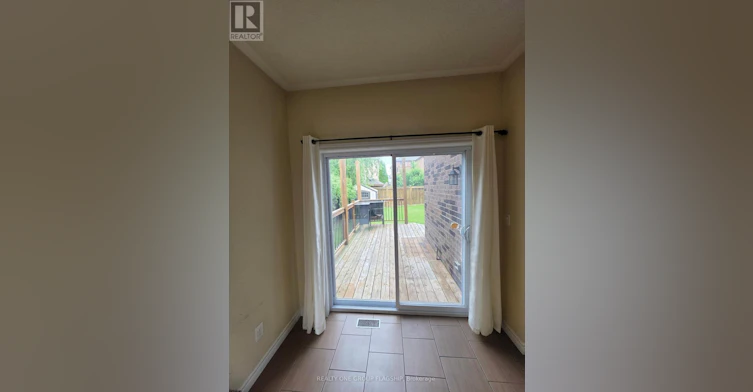 MAIN Upper Floors 218 Tremaine Crescent, Kitchener, ON, N2A 4L9 - 5