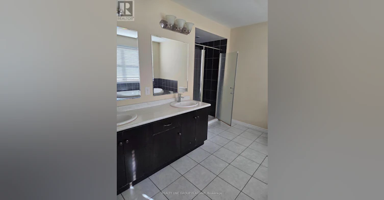 MAIN Upper Floors 218 Tremaine Crescent, Kitchener, ON, N2A 4L9 - 16