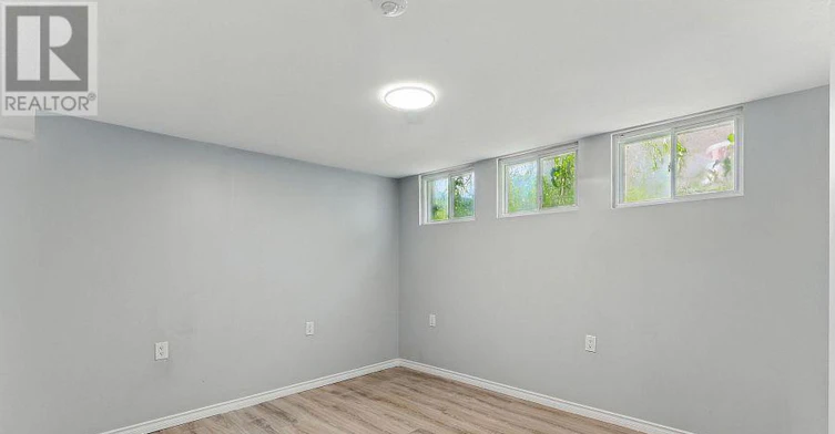 LOWER-290 Scholfield Avenue S, Welland, ON, L3B 1N8 - 7