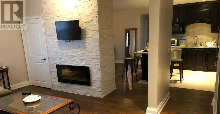 489 Kemp Road W, Grimsby, ON, L3M 4E7 - 2
