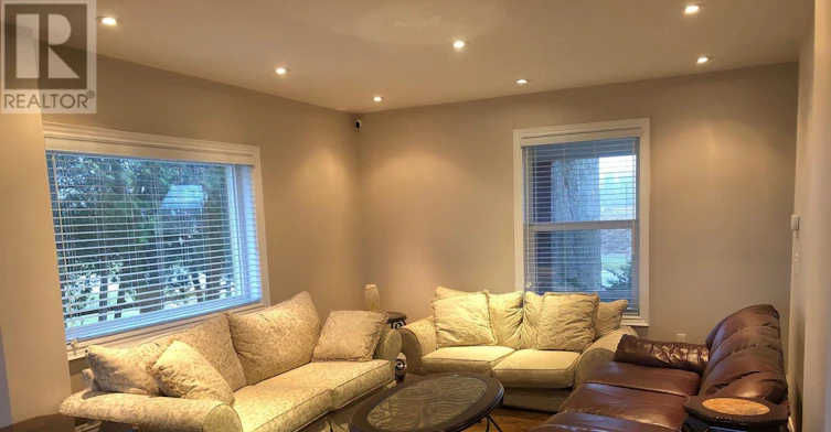 489 Kemp Road W, Grimsby, ON, L3M 4E7 - 4
