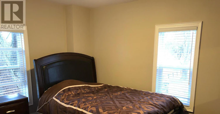 489 Kemp Road W, Grimsby, ON, L3M 4E7 - 11